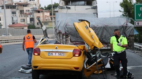 İ­z­m­i­r­­d­e­ ­t­a­k­s­i­ ­t­ı­r­a­ ­ç­a­r­p­t­ı­:­ ­1­ ­ö­l­ü­,­ ­2­ ­y­a­r­a­l­ı­